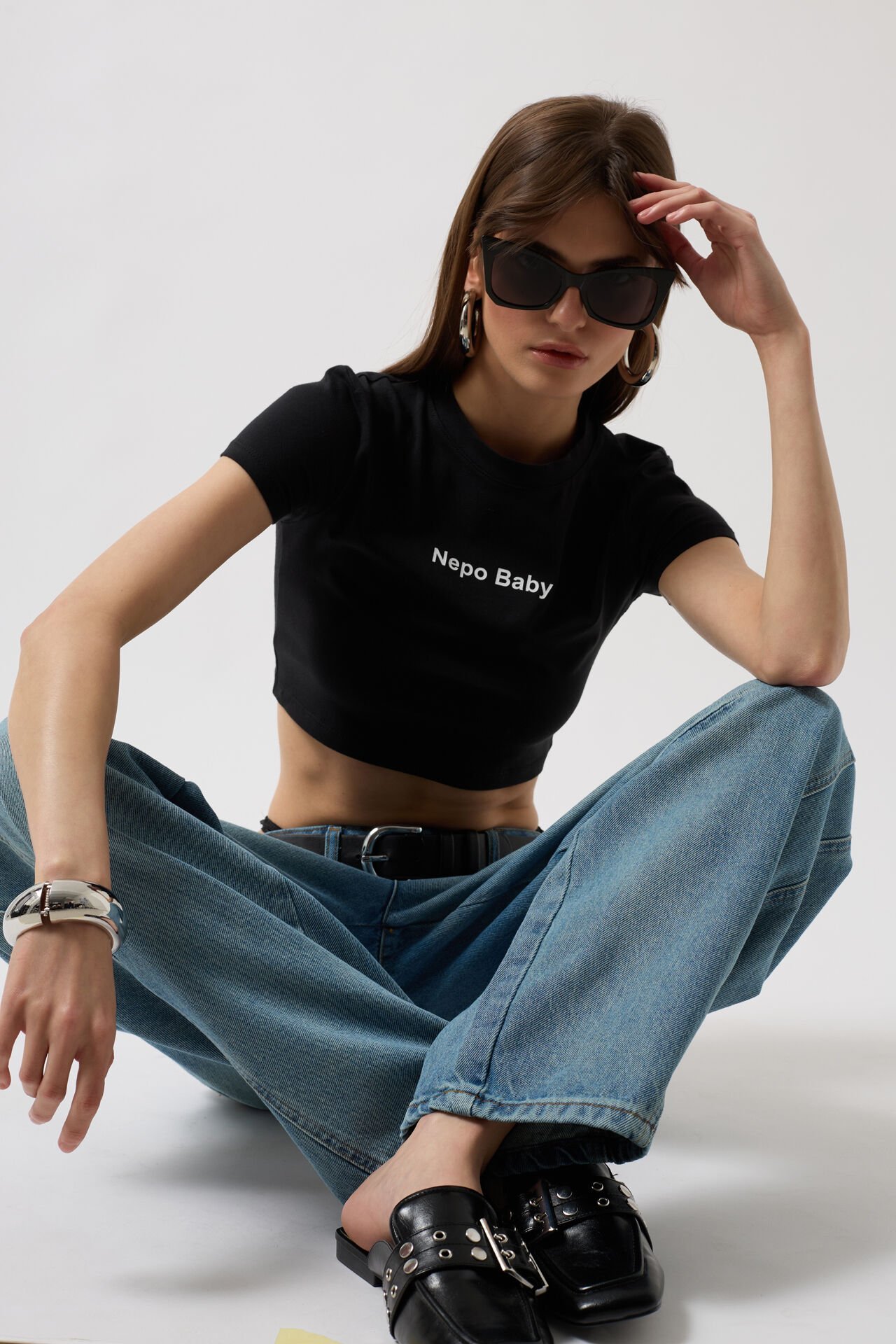 Toptan Nepo Baskılı Crop Siyah T-Shirt