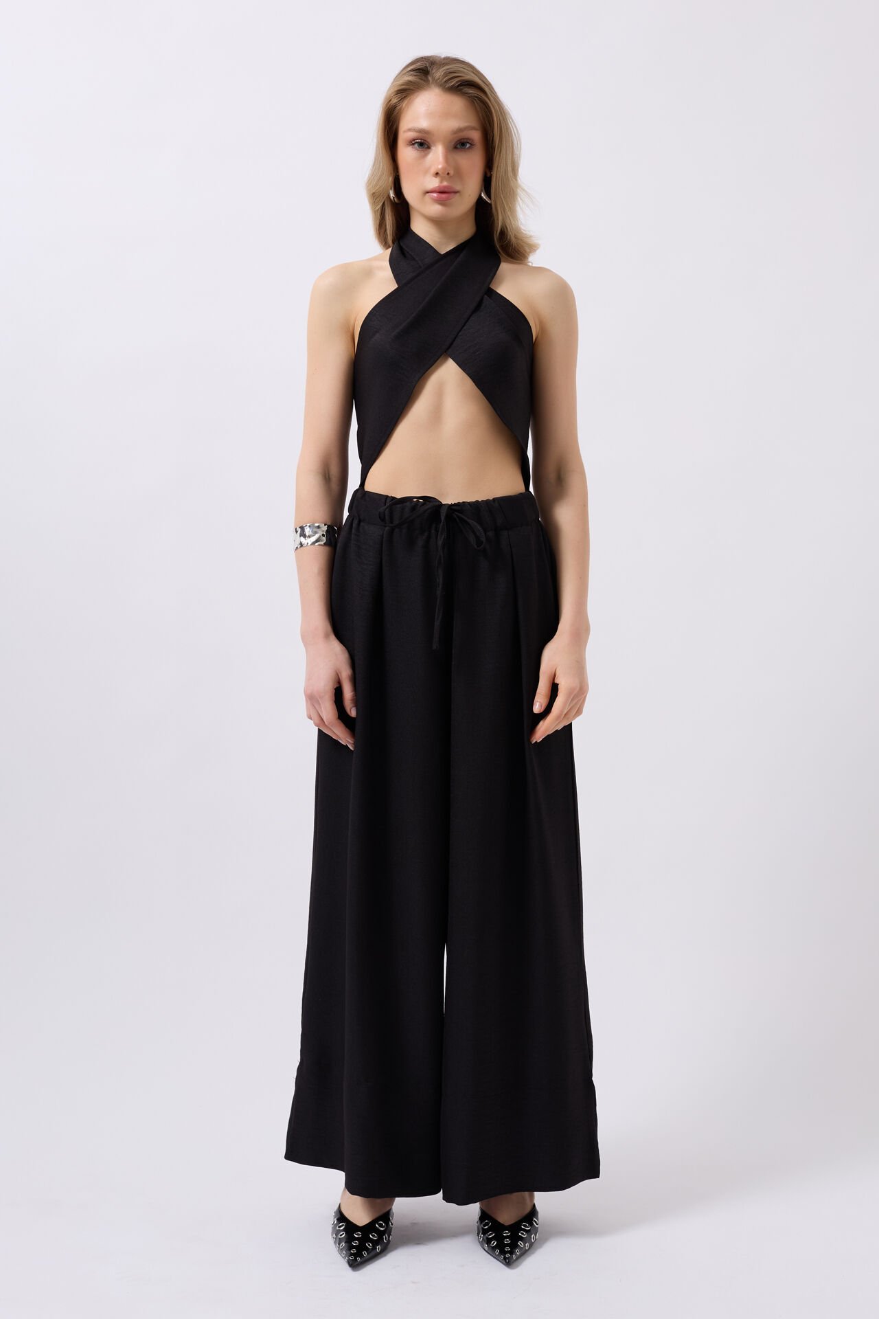 Wholesale Cross Tied Linen Black Crop