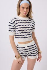 Toptan Örgü Detay Çizgili Crop Beyaz Lacivert Bluz